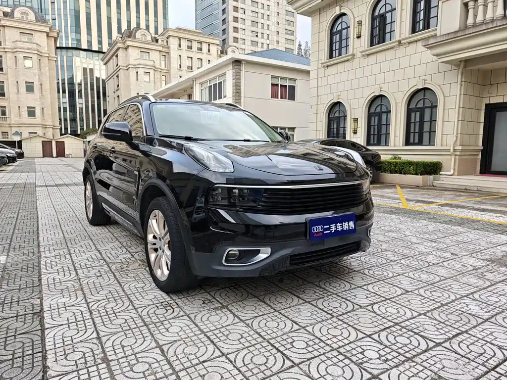 Lynk & Co 01 — миниатюра 3