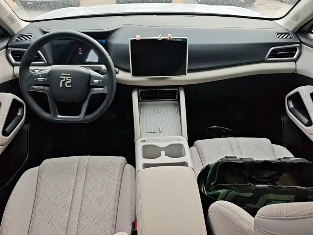 BYD Yuan UP — миниатюра 10