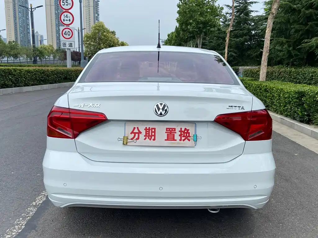 Volkswagen Jetta — миниатюра 13