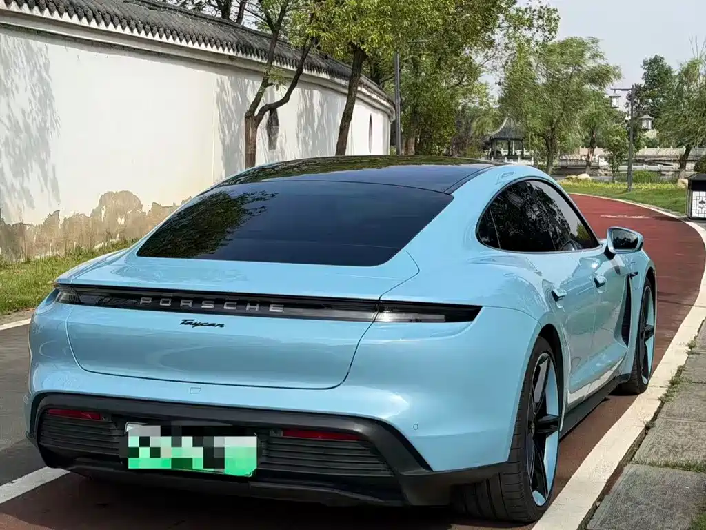 Porsche Taycan — миниатюра 4