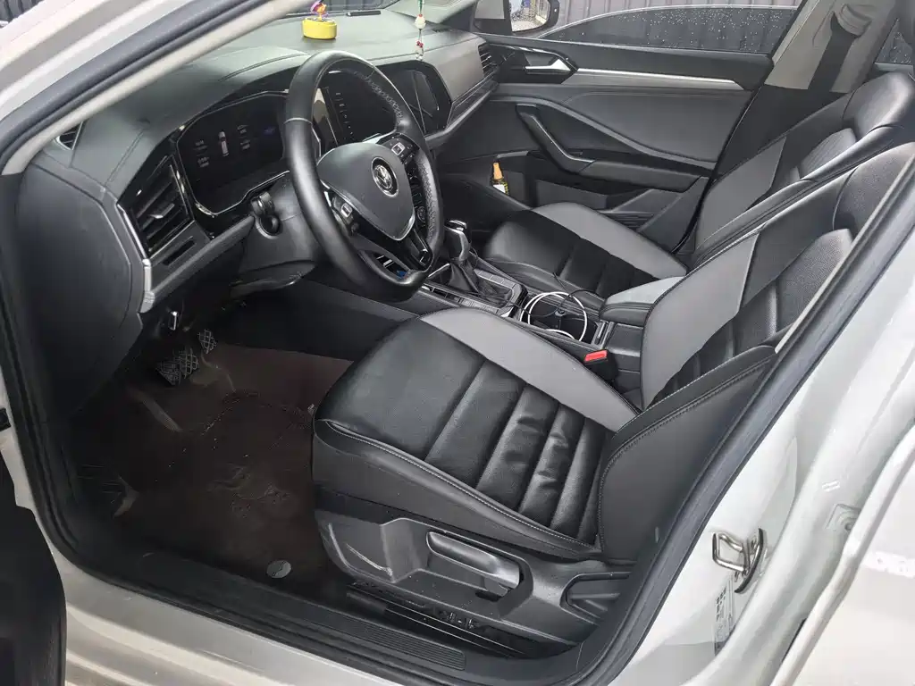 Volkswagen Sagitar — миниатюра 4