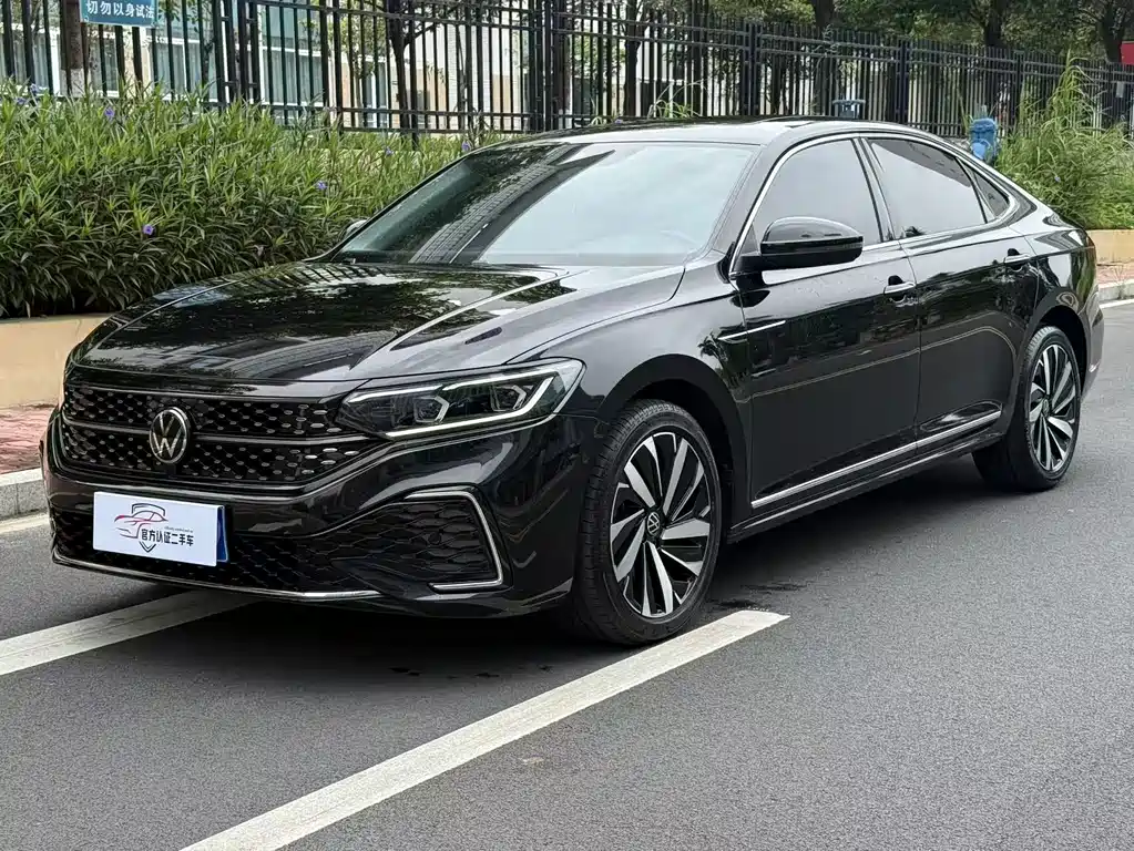 Volkswagen Passat 2022