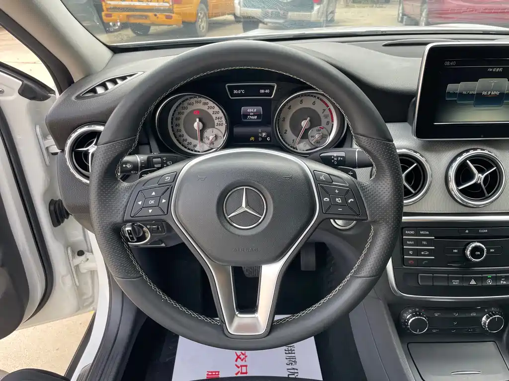 Mercedes-Benz GLA — миниатюра 16