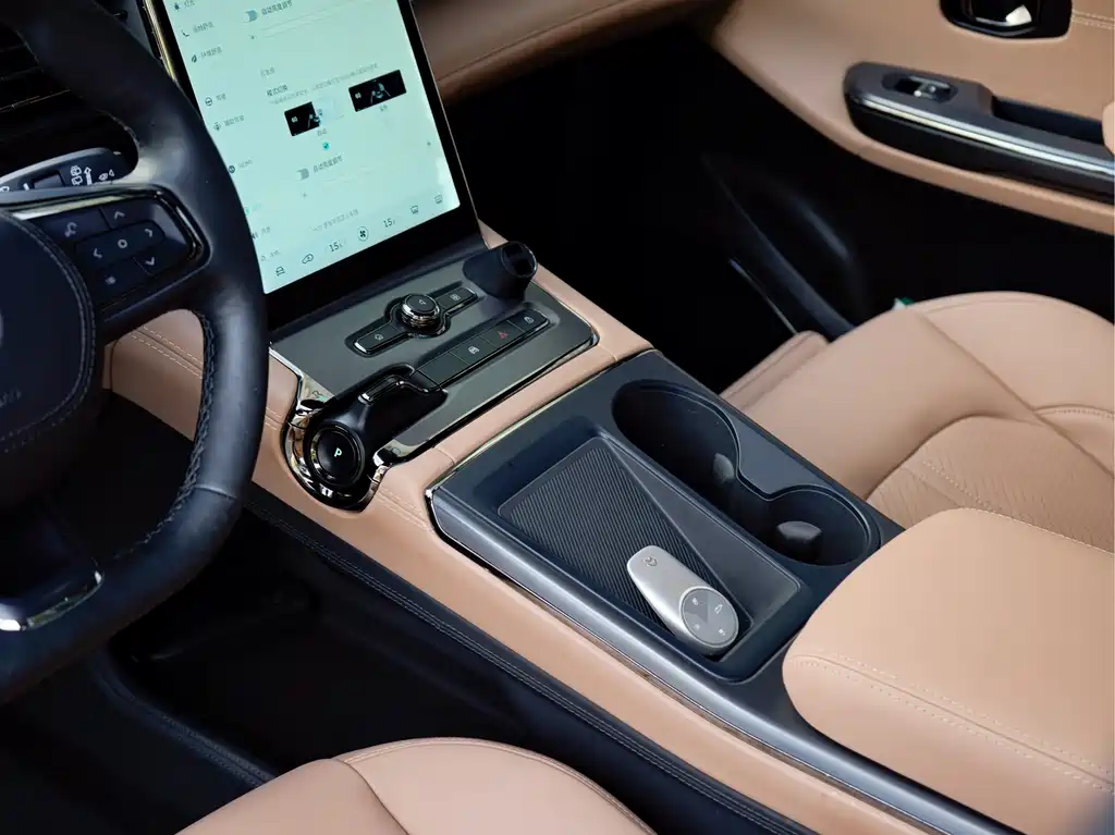NIO ES6 — миниатюра 13