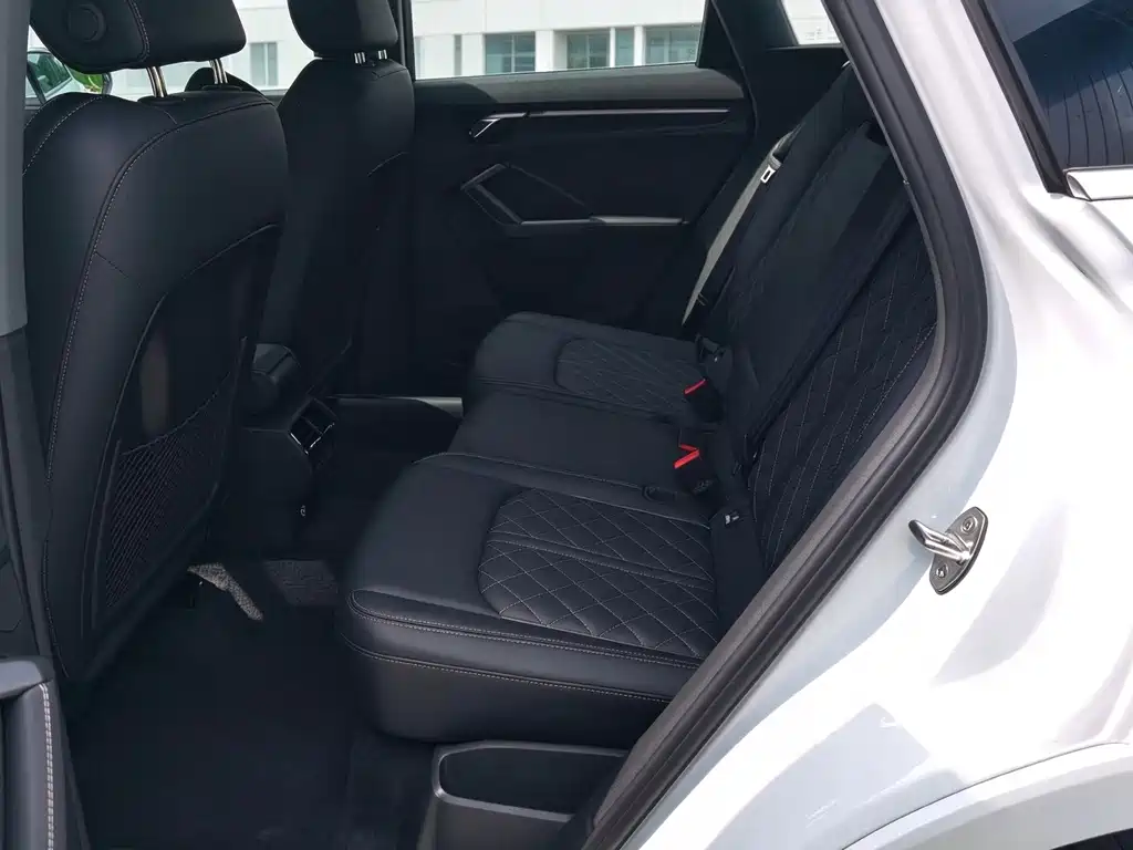 Audi Q3 — миниатюра 15