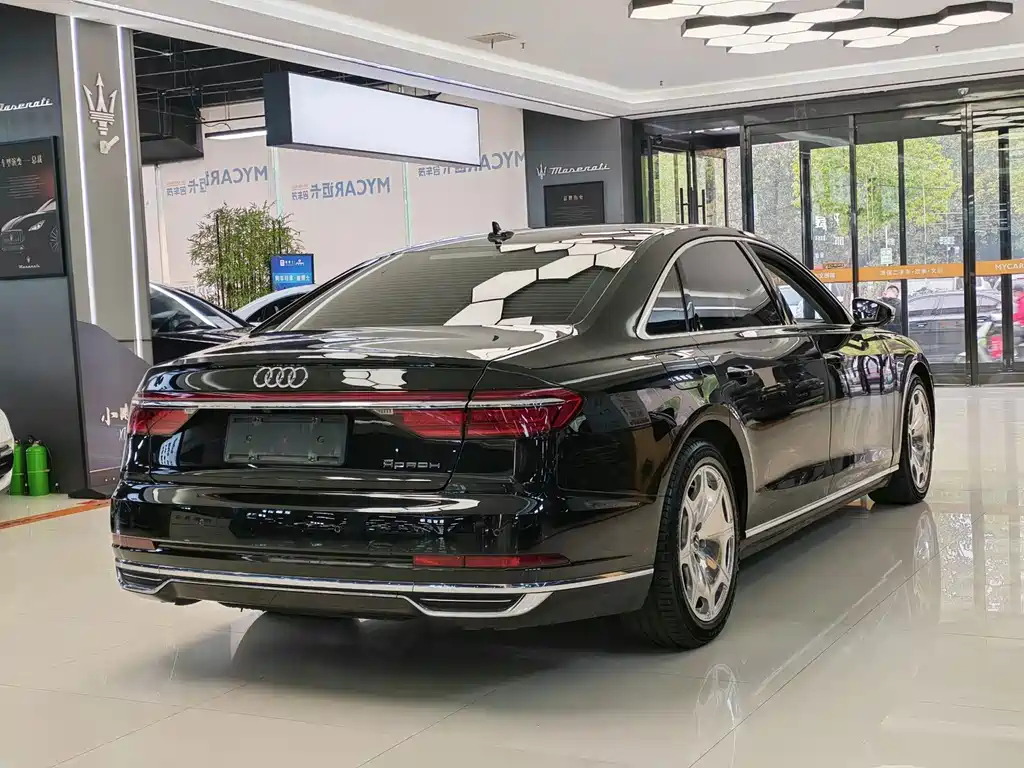 Audi A8 — миниатюра 7