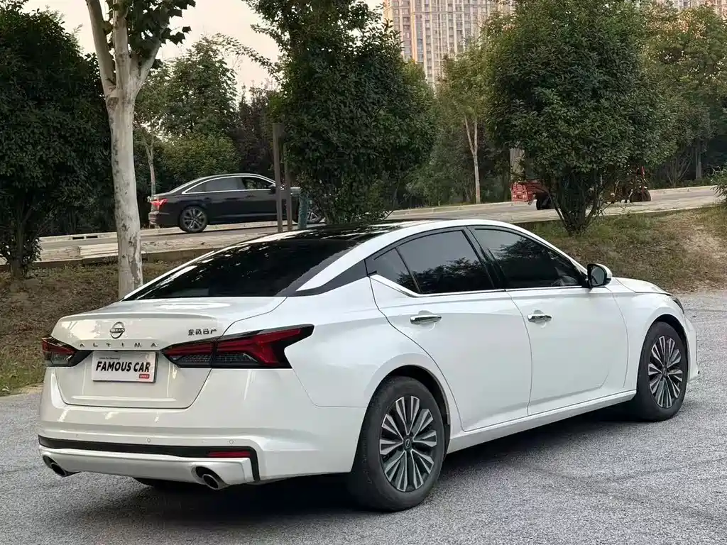 Nissan Teana — миниатюра 6