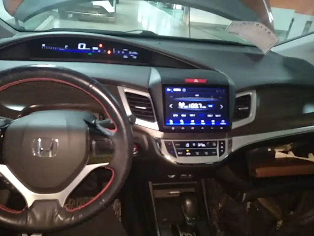 Honda Jade 2016 1.8L AT Comfort Elite 5 мест
