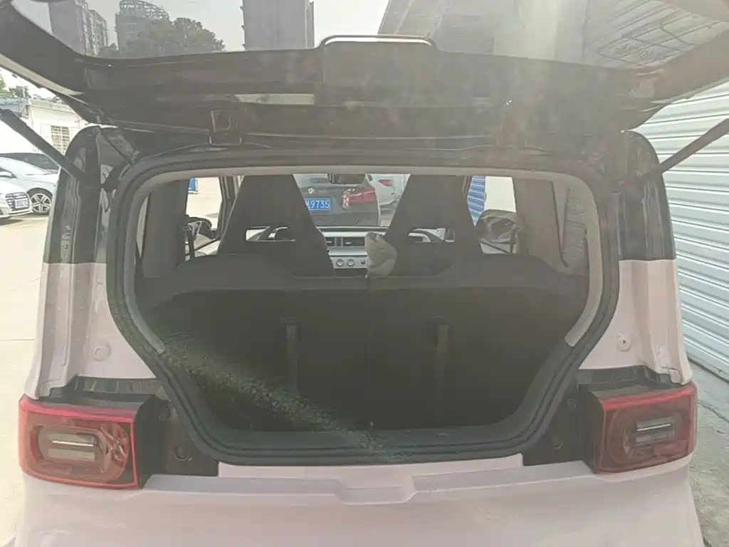 Wuling MINIEV — миниатюра 19