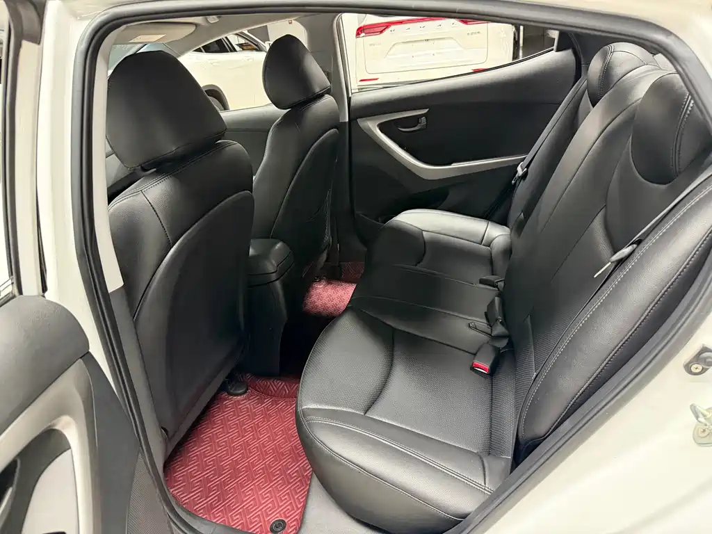 Hyundai Elantra Langdong — миниатюра 9