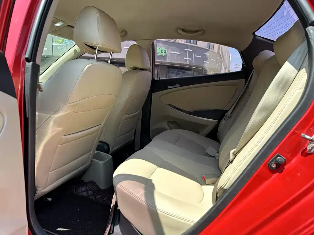 Hyundai Verna 1.4L Auto Smart Type GLS, фото 5