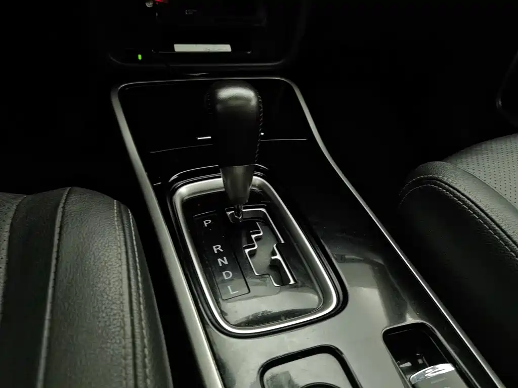 Mitsubishi Outlander — миниатюра 13