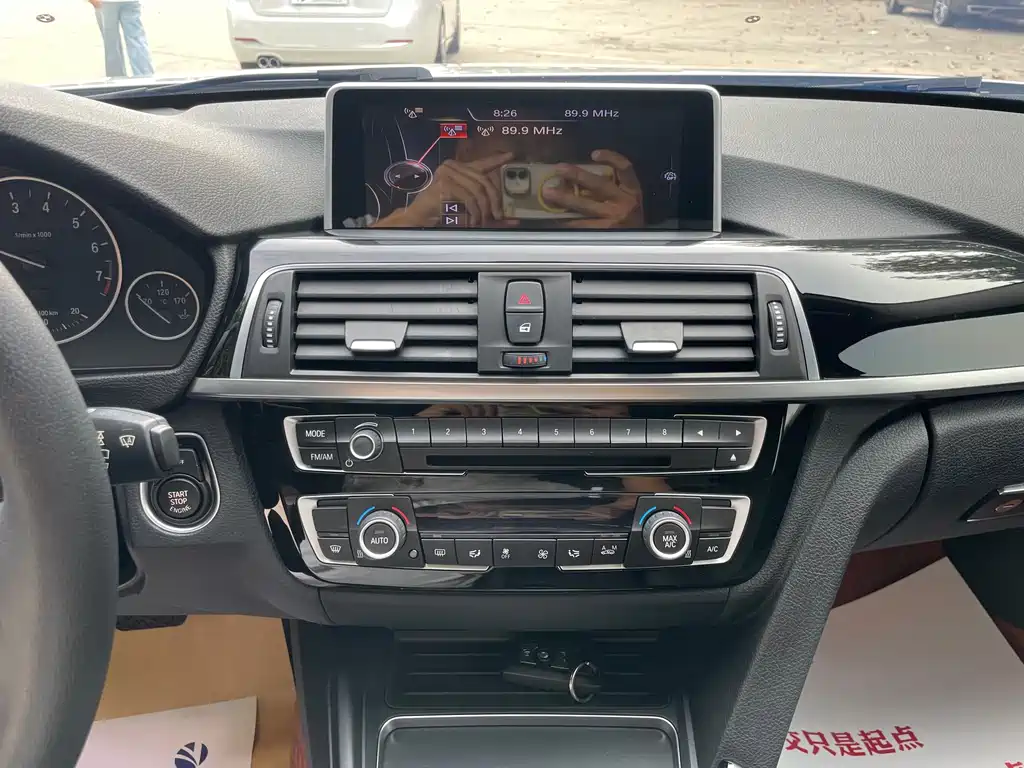 BMW 3 Series — миниатюра 12