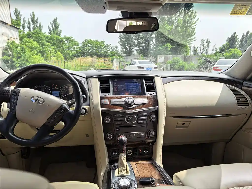 Infiniti QX 2011 QX56
