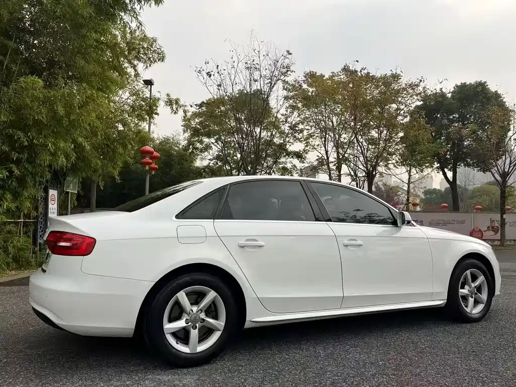 Audi A4L — миниатюра 4