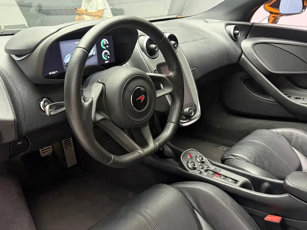 McLaren 570 — миниатюра 10