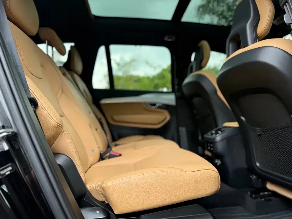 Volvo XC90 — миниатюра 21