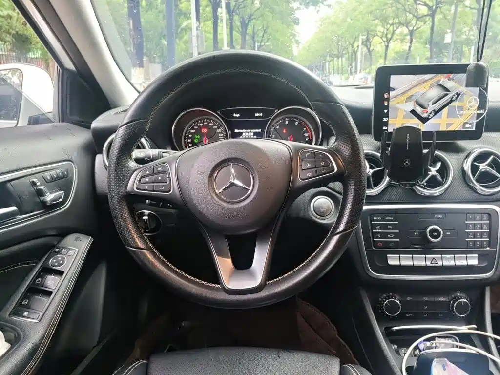 Mercedes-Benz GLA — миниатюра 3