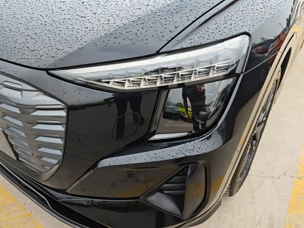 Audi Q5 e-tron — миниатюра 24