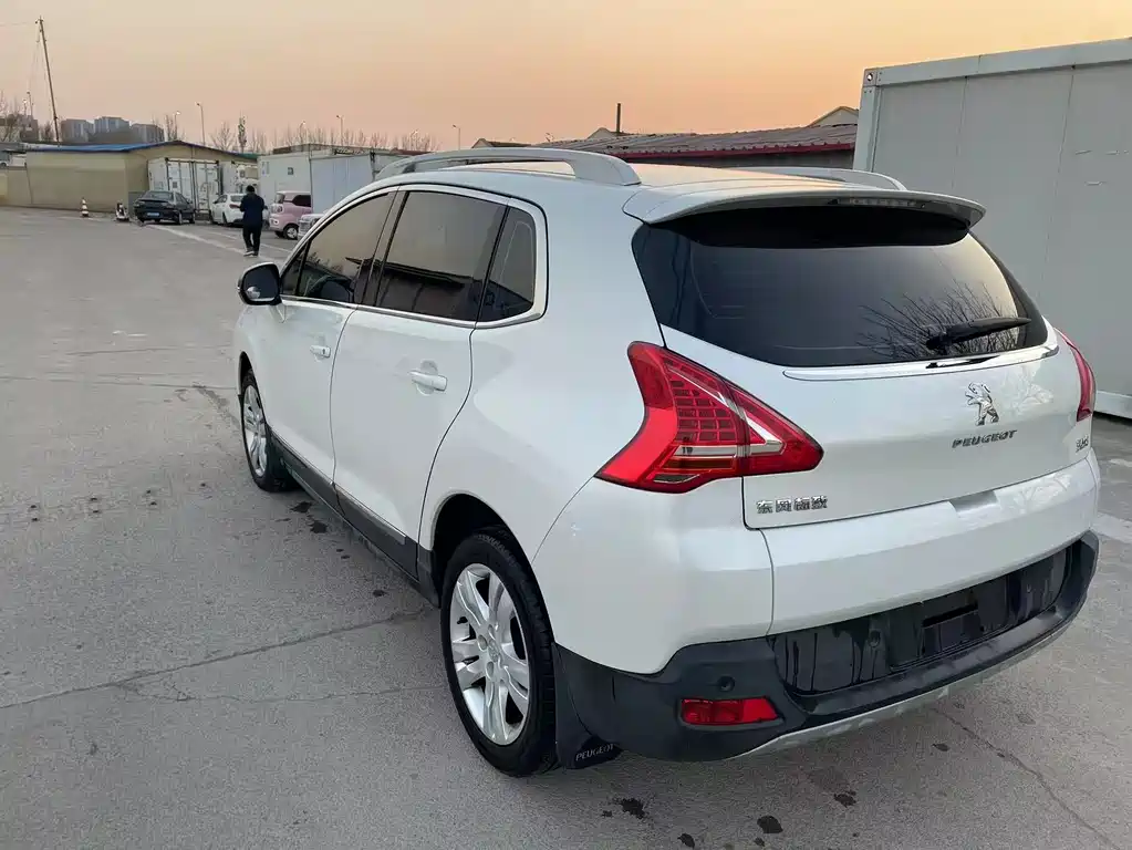 Peugeot 3008 2015 2.0L AT