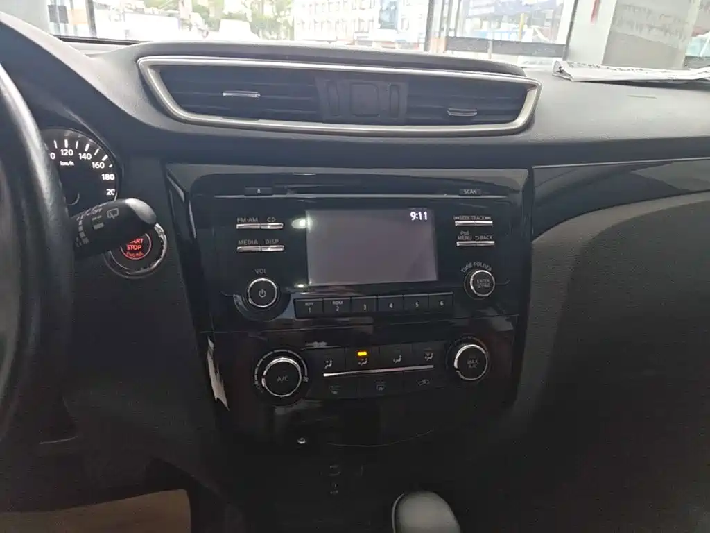 Nissan Qashqai — миниатюра 13