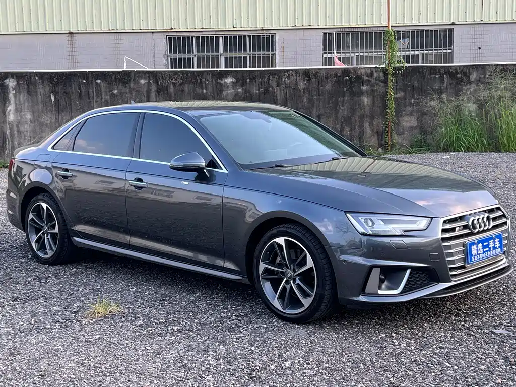 AUDI  A4L