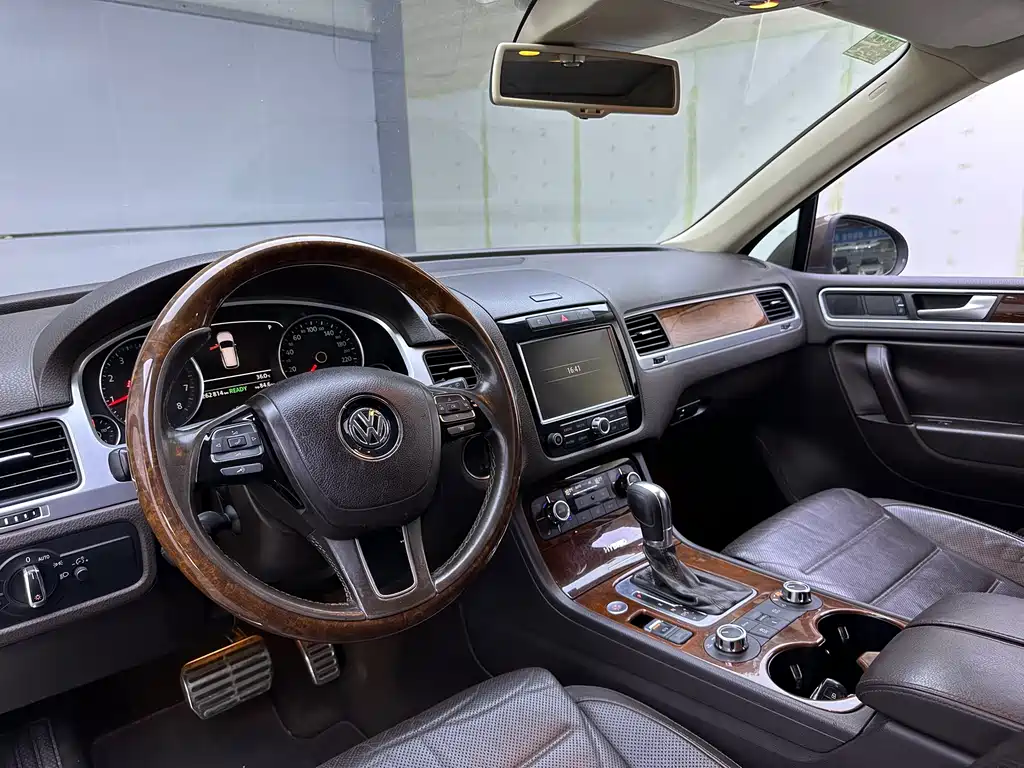 Volkswagen Touareg 2011 3.0TSI Hybrid