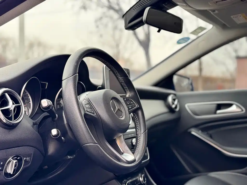 Mercedes-Benz GLA — миниатюра 8