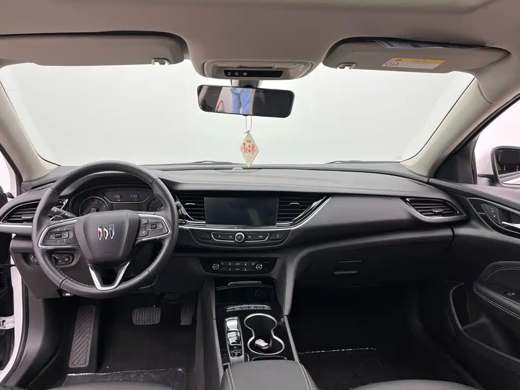 Buick Regal — миниатюра 8
