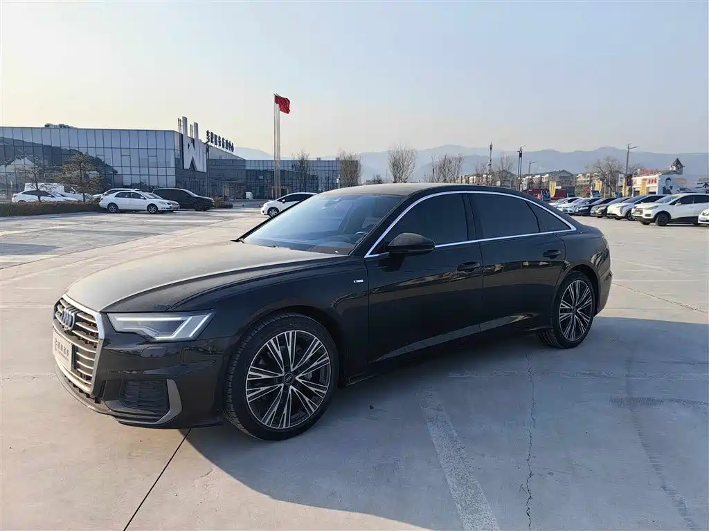 Audi A6L 2022