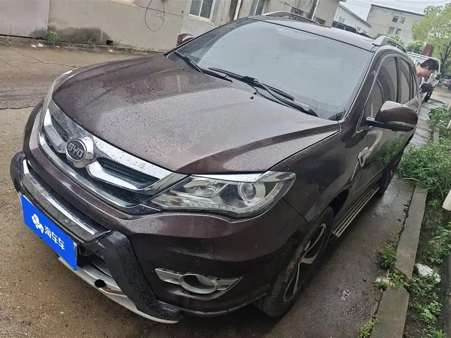 BYD S7 2015