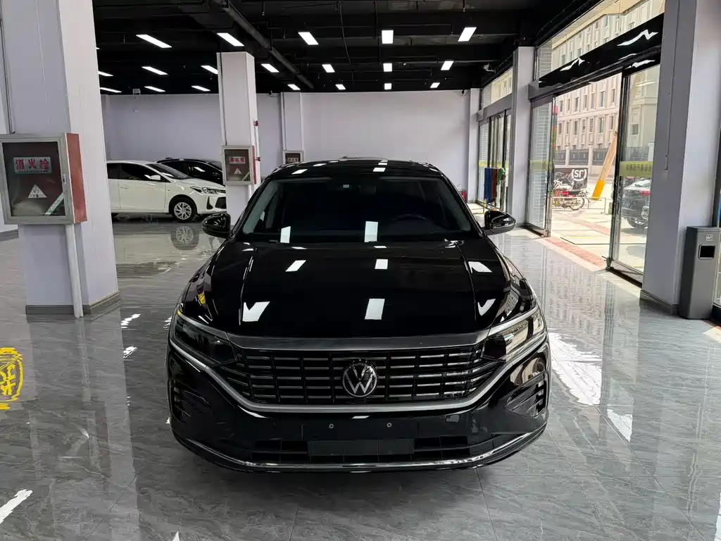 Volkswagen Passat 2023