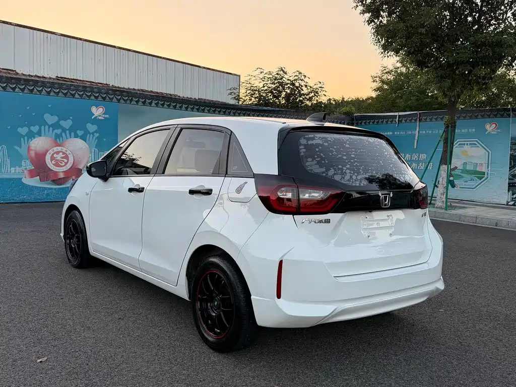 Honda Fit — миниатюра 4