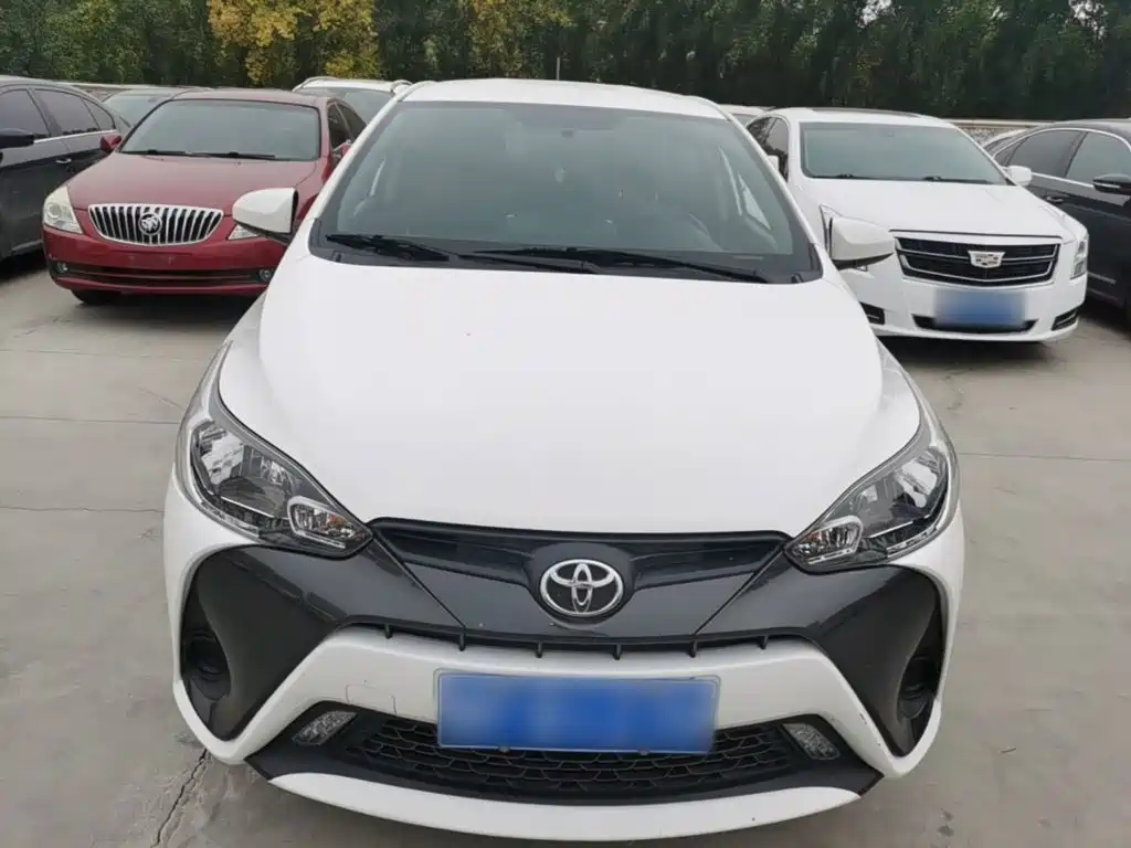 Toyota Yaris L — миниатюра 3
