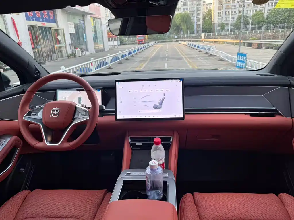 BYD Tang L L 2025 DM 175KM