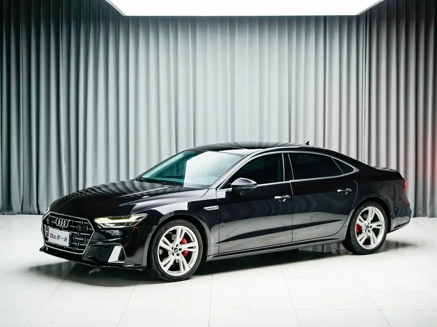 奥迪A7L 2024款 45TFSI quattro S-line 见远型 流晶套装 2024