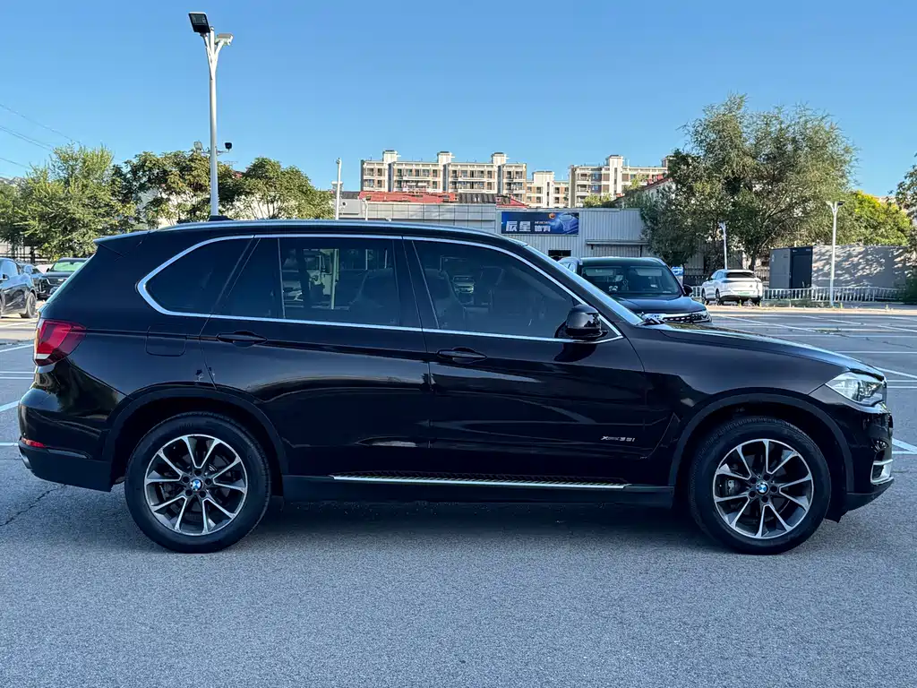 BMW X5 (Import) — миниатюра 9