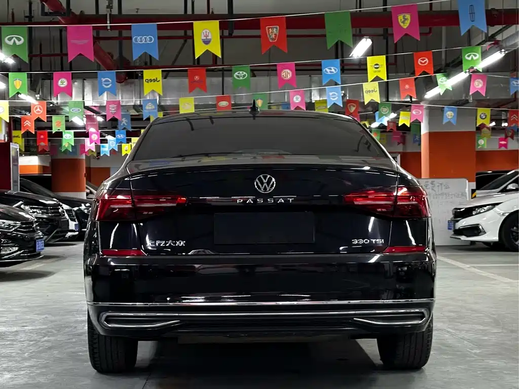 Volkswagen Passat 2021 330TSI Elite