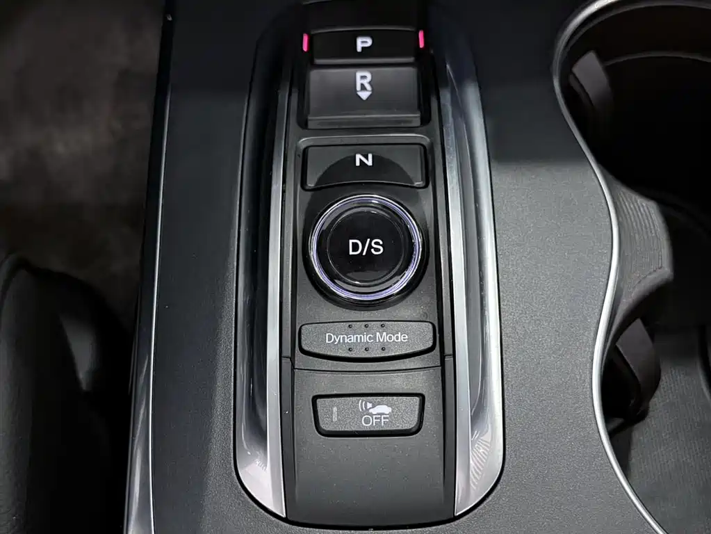 Acura MDX - фото 18