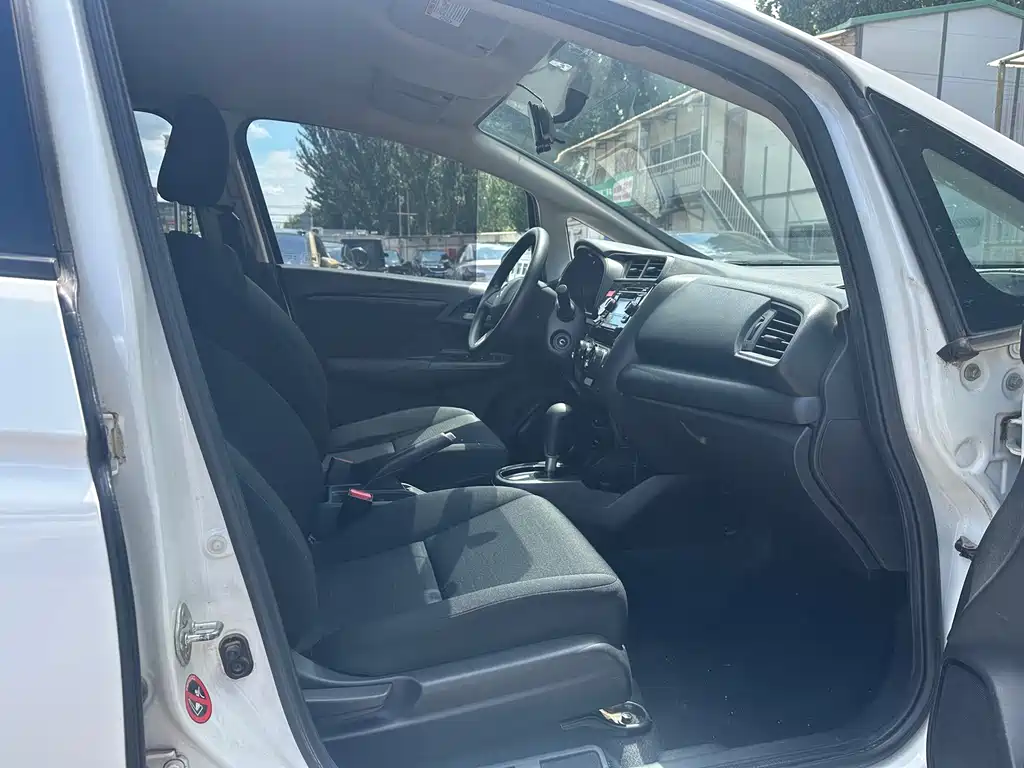 Honda Fit — миниатюра 13