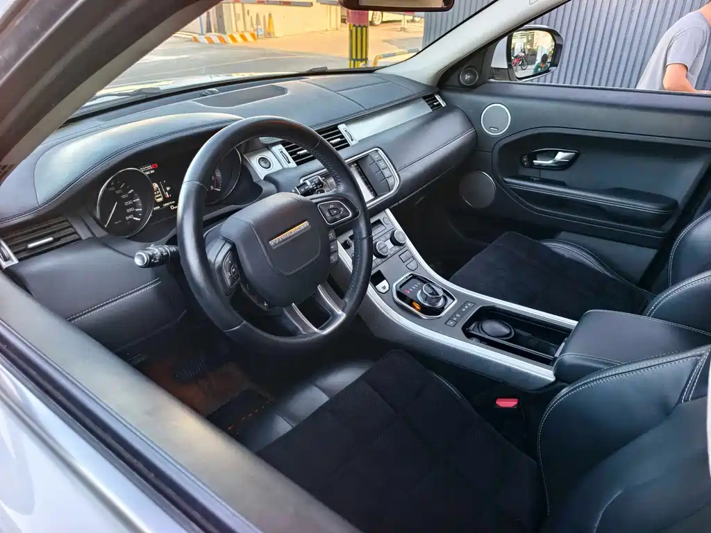 Land Rover Evoque (Import) — миниатюра 13
