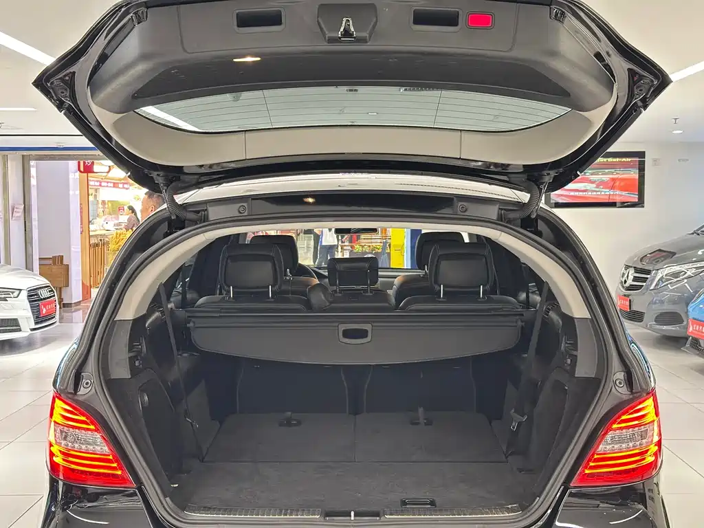 Mercedes-Benz R-Class — миниатюра 8