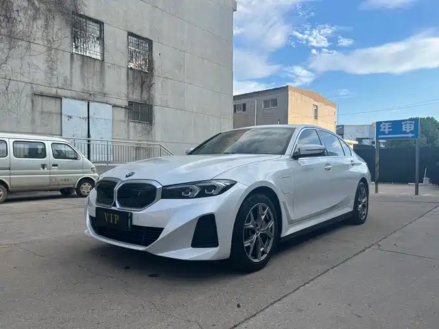 BMW  I3 2024