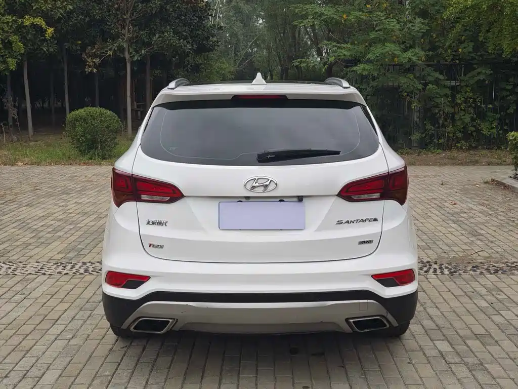 Hyundai Santa Fe — миниатюра 9