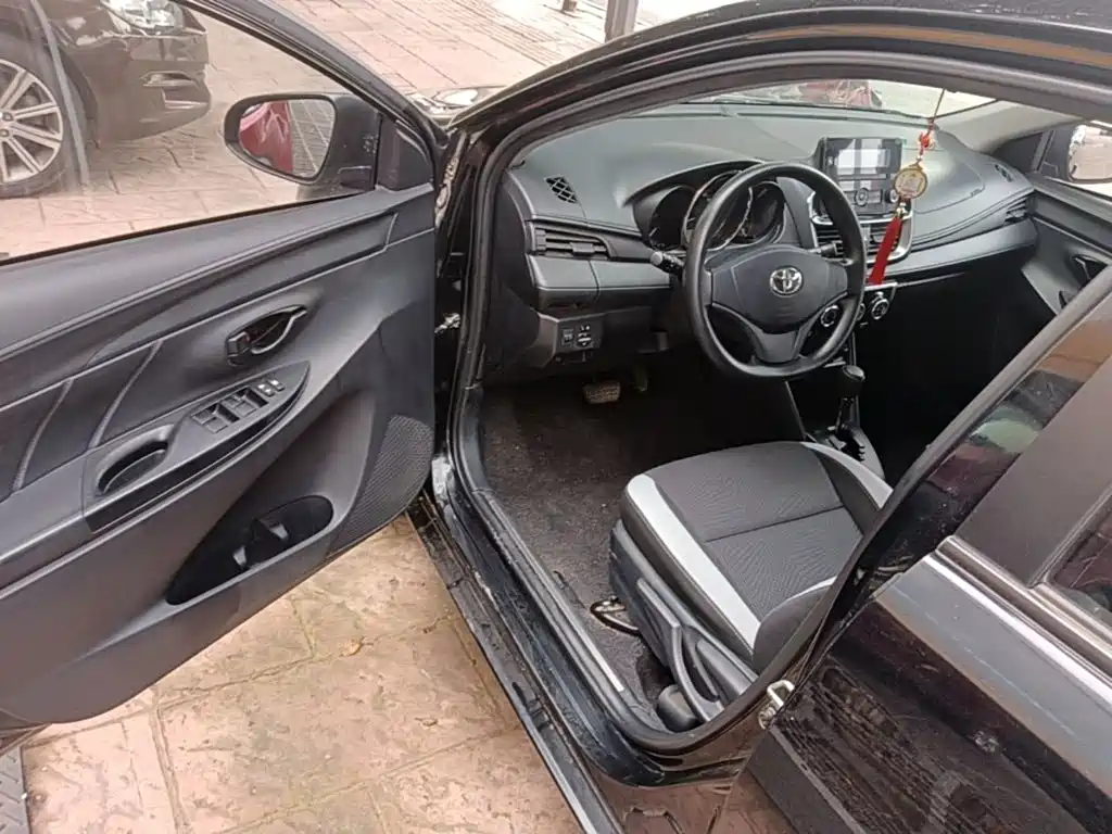 Toyota Yaris L — миниатюра 16