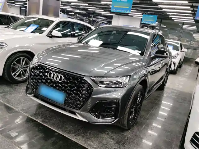AUDI Q5L SPORTBACK
