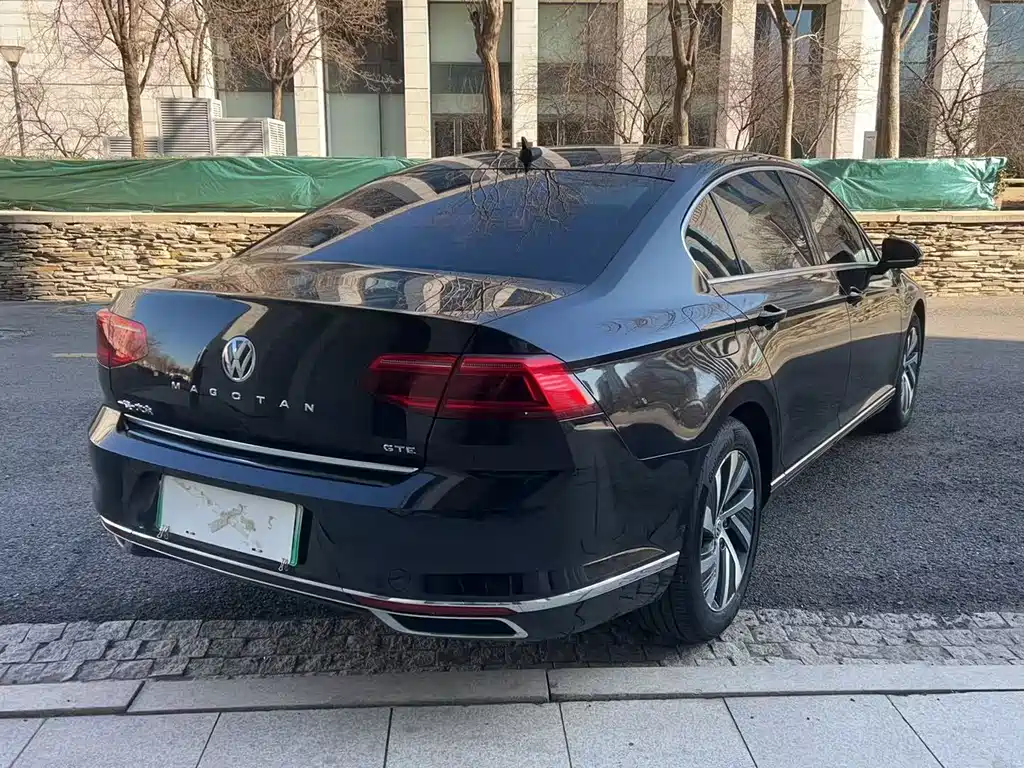 VOLKSWAGEN MAGOTAN GTE PLUG IN HYBRID