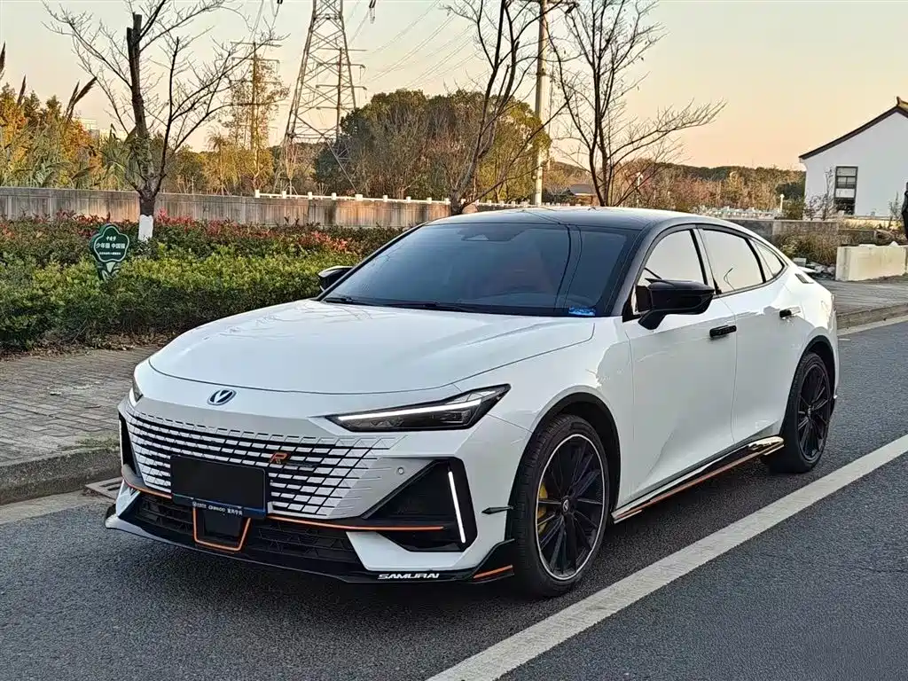 Changan UNI-V 2022