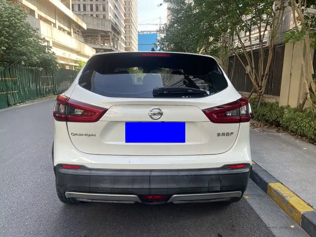 Nissan Qashqai — миниатюра 9