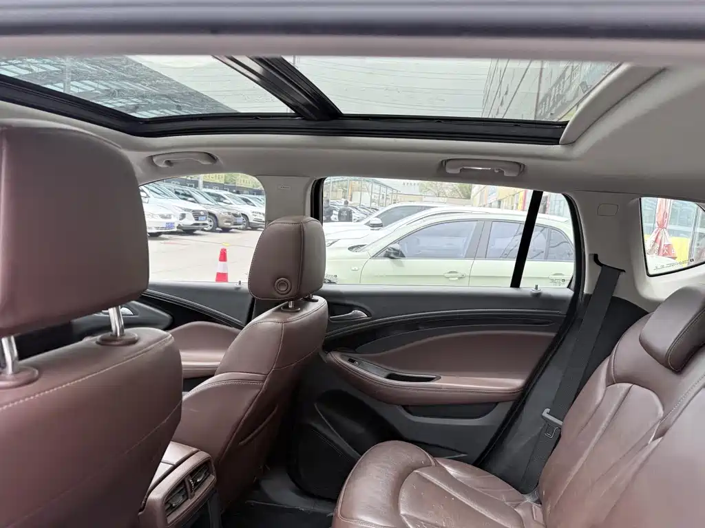 Buick Envision Plus - фото 17